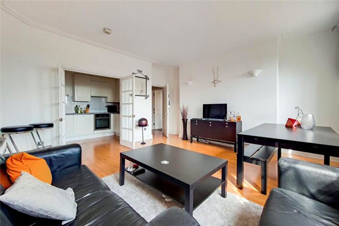 2 Bedroom Apartment To Rent In City Road, London, EC1V