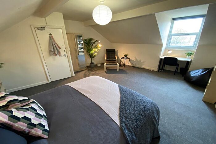 5 Bedroom Semi Detached House To Rent In Broadgate, Beeston, NG9