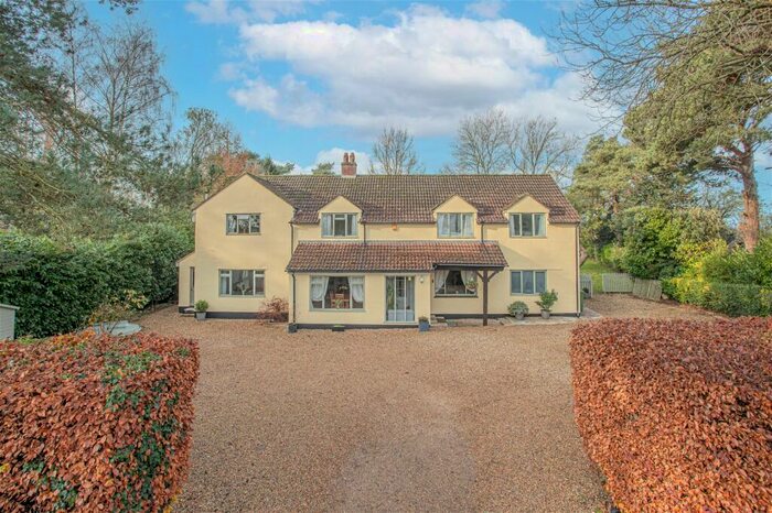 8 Bedroom Detached House For Sale In Sherston, Nr Tetbury & Malmesbury, SN16