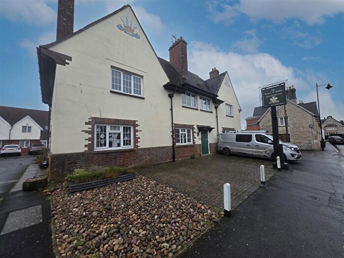 2 Bedroom Flat To Rent In High Street, Puddletown, Dorchester, DT2