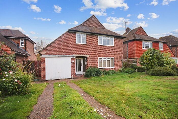 3 Bedroom Detached House For Sale In Meadowcroft Close, East Grinstead, RH19