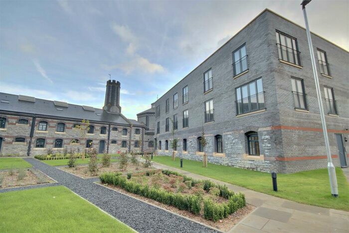 2 Bedroom Flat To Rent In Lombardy House, Governors Walk, PO3