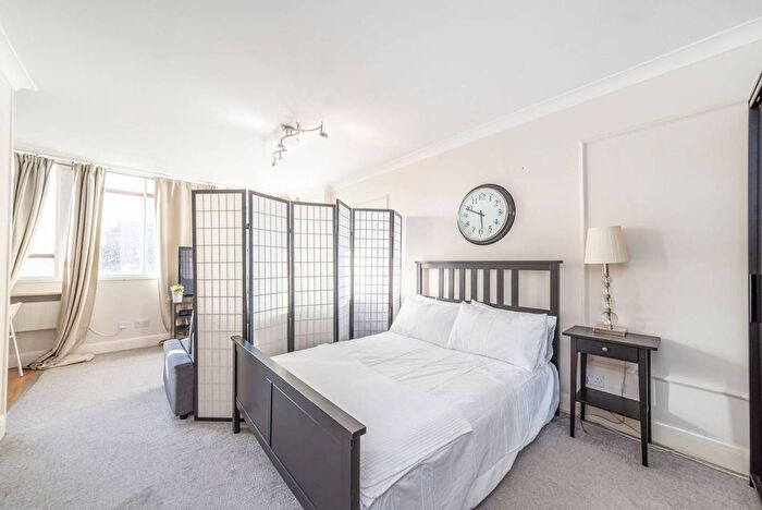 Studio To Rent In Haverstock Hill, Belsize Park, London, NW3