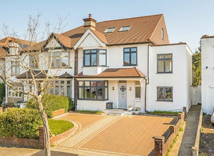 5 Bedroom Semi Detached House For Sale In Abbotswood Road, Streatham, SW16
