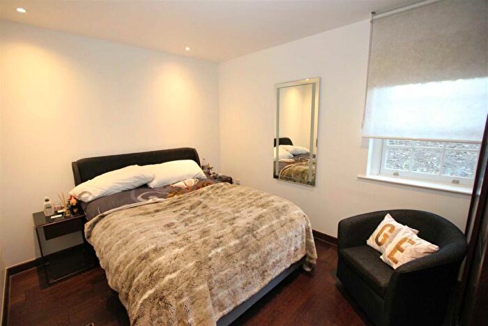 1 Bedroom Flat To Rent In Jewel Square, Wapping, E1W