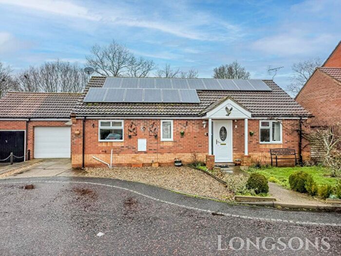 3 Bedroom Detached Bungalow For Sale In Bittern Close, Necton, PE37