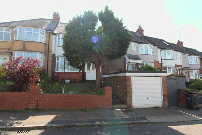 3 Bedroom Semi-Detached House To Rent In Cowper Street, Luton, LU1