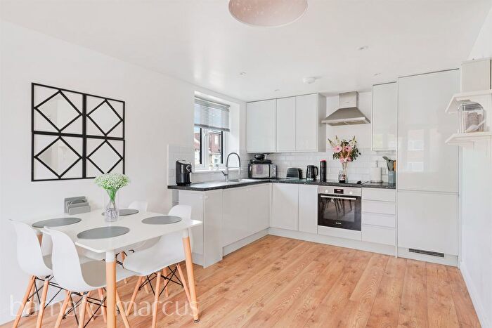 2 Bedroom Flat For Sale In Sutton Common Road, Sutton, SM1