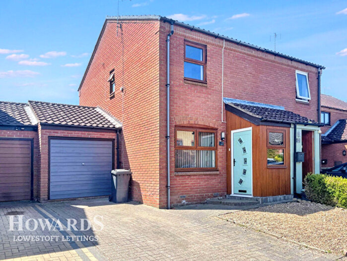 2 Bedroom Semi-Detached House To Rent In Pilgrims Way, Bungay, NR35