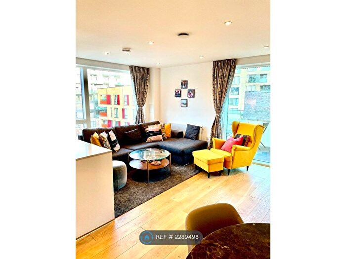 2 Bedroom Flat To Rent In Skelton Lodge, London, SE10