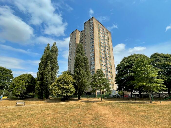 1 Bedroom Flat To Rent In Harrow Court, Stevenage, SG1