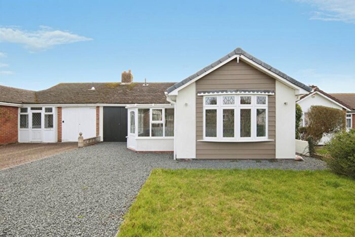 3 Bedroom Semi-Detached Bungalow For Sale In Sedgemere Grove, Balsall Common, CV7