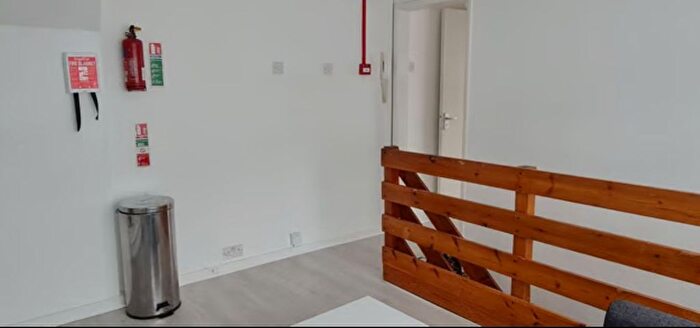 1 Bedroom Flat To Rent In Bear Road, Feltham, TW13