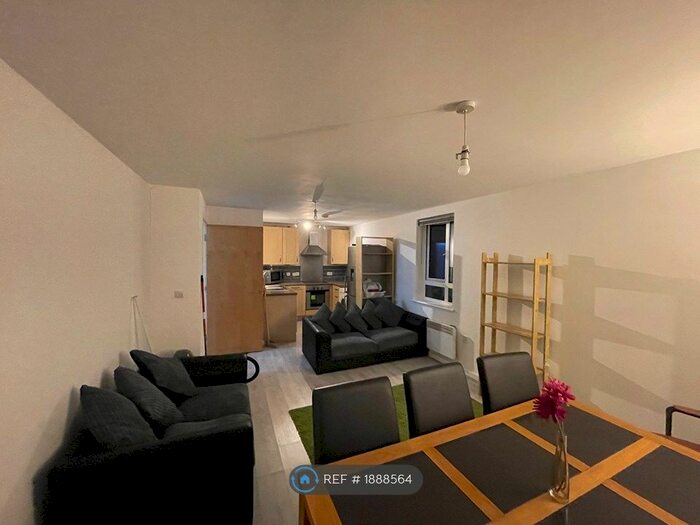 2 Bedroom Flat To Rent In Greyfriars Road, Coventry, CV1