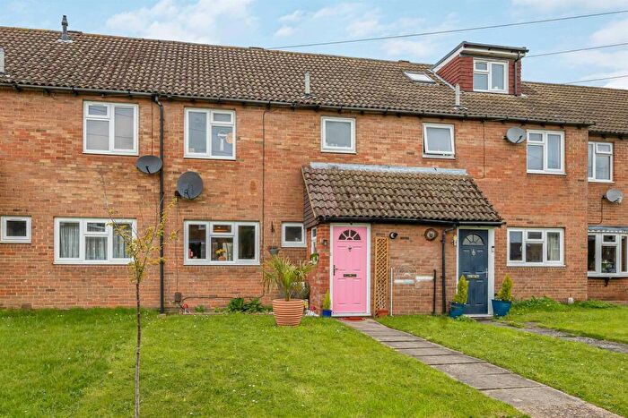 3 Bedroom House For Sale In Eliot Drive, Marlow, SL7