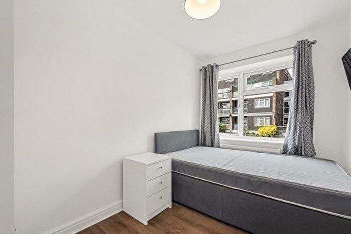 6 Bedroom Terraced House To Rent In Howard Road, Surbiton, Greater London, KT5