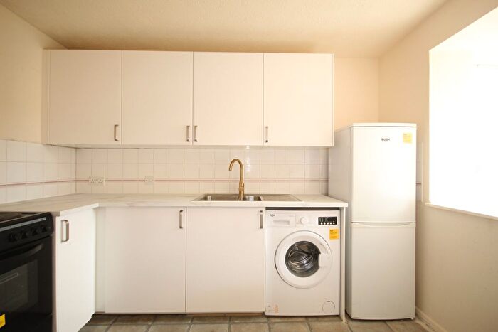 2 Bedroom Flat To Rent In Vicars Bridge Close, Wembley, Middlesex, HA0
