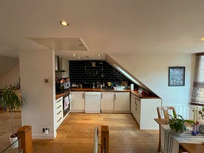 2 Bedroom Mews House To Rent In Douglas Terrace, Edinburgh, EH11