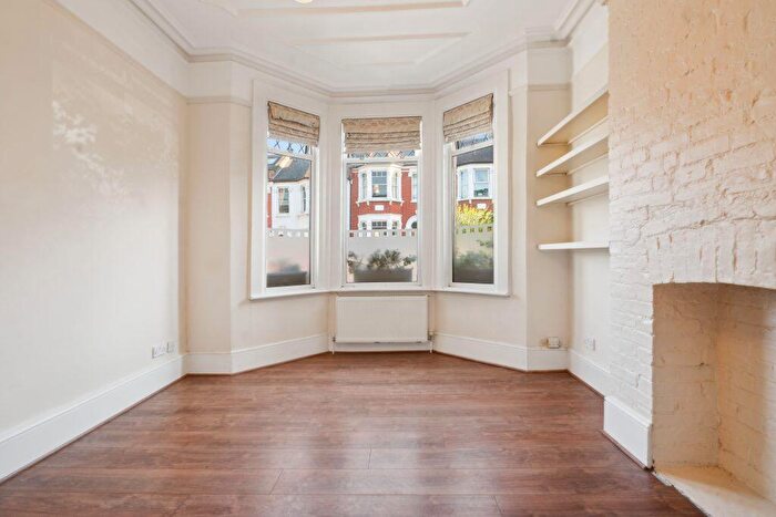 2 Bedroom Flat To Rent In Beresford Road, Crouch End, N8