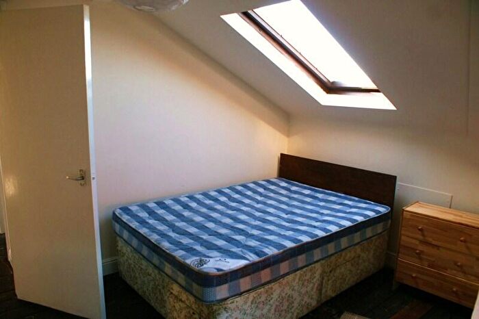 1 Bedroom Flat To Rent In Hyde Park Road, Hyde Park, Leeds, LS6