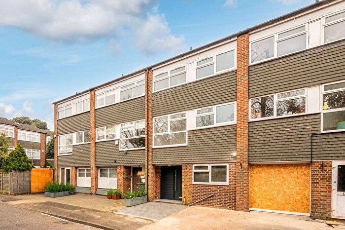 4 Bedroom Terraced House For Sale In Leigham Court Road, Streatham, London, SW16