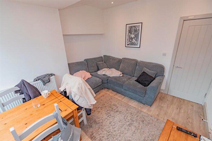 5 Bedroom House To Rent In Hubert Road, Birmingham, West Midlands, B29