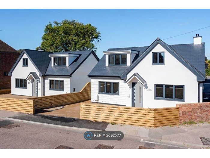 3 Bedroom Detached House To Rent In Pinnocks Lane, Baldock, SG7