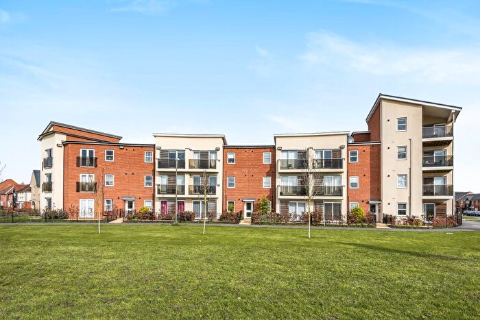2 Bedroom Apartment To Rent In Berryfields, Aylesbury, HP18