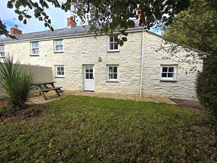 2 Bedroom Cottage To Rent In Woodford Cottages, Rosudgeon, TR20