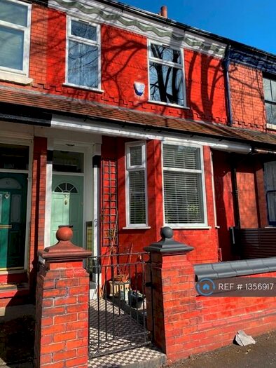 3 Bedroom Terraced House To Rent In Poplar Avenue, Manchester, M19