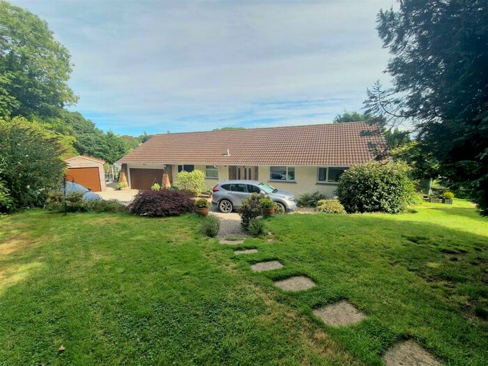 4 Bedroom Detached Bungalow For Sale In . Acre, Bathpool, Launceston, PL15