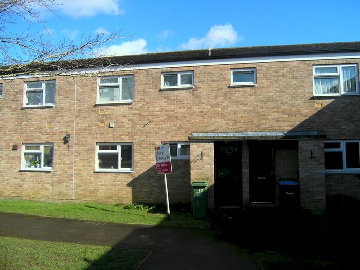 1 Bedroom Flat To Rent In Greenway Court, Chippenham SN15