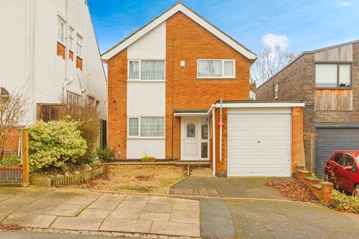 4 Bedroom Detached House For Sale In Dovedale Road, Leicester, LE2