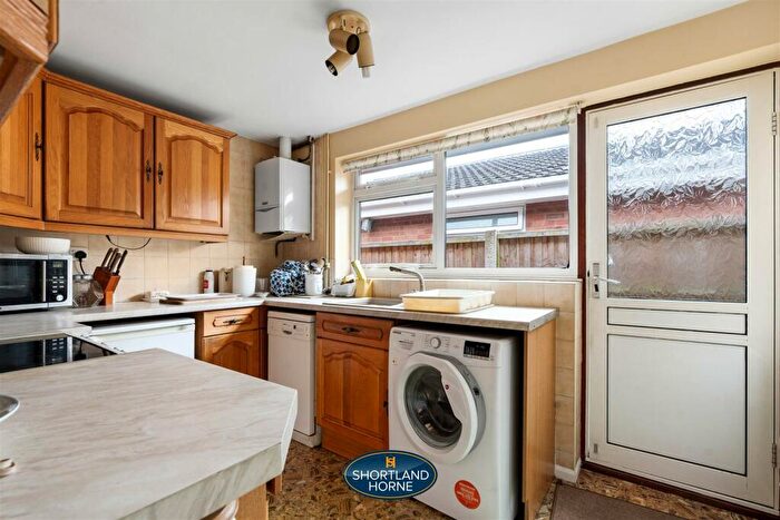 2 Bedroom Detached Bungalow For Sale In Shilton Lane, Potters Green, Coventry, CV2