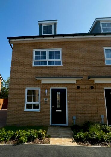 3 Bedroom Semi-Detached House To Rent In Ostler Crescent, Godmanchester, Huntingdon, PE29