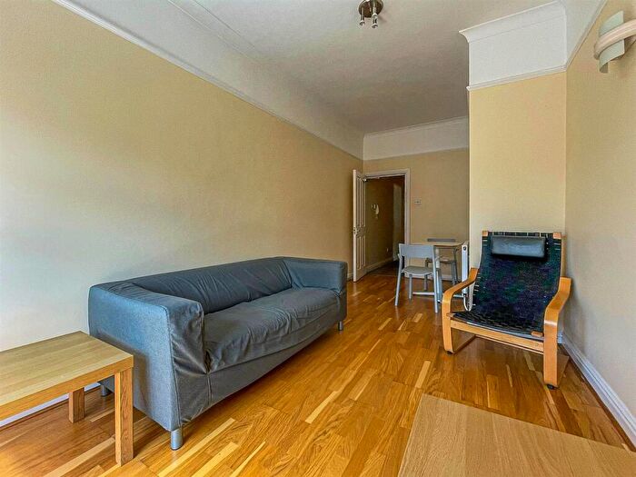 1 Bedroom Flat To Rent In George Court, Roath, CF24