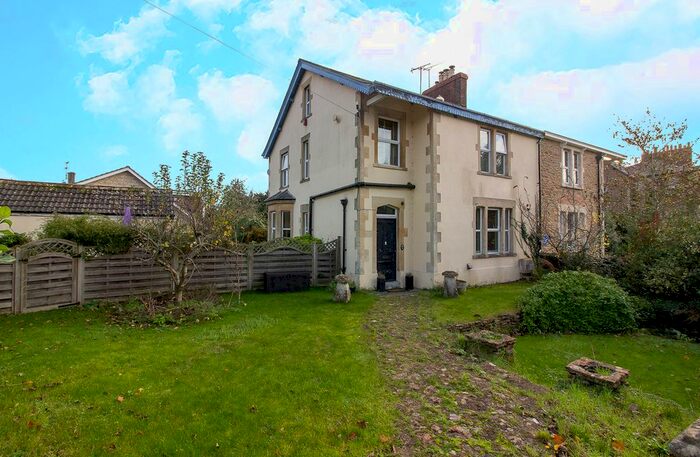 4 Bedroom Semi-Detached House To Rent In Bath Road, Frome, BA11