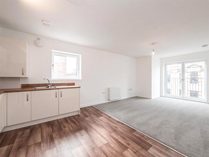 2 Bedroom Flat To Rent In Mcleod Street, Edinburgh, EH11