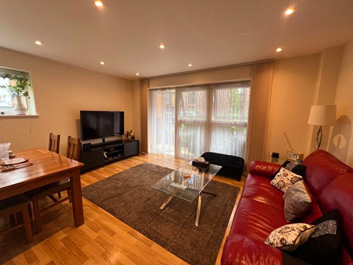2 Bedroom Flat To Rent In Bletchley Court, Letchworth Road, Stanmore, HA7