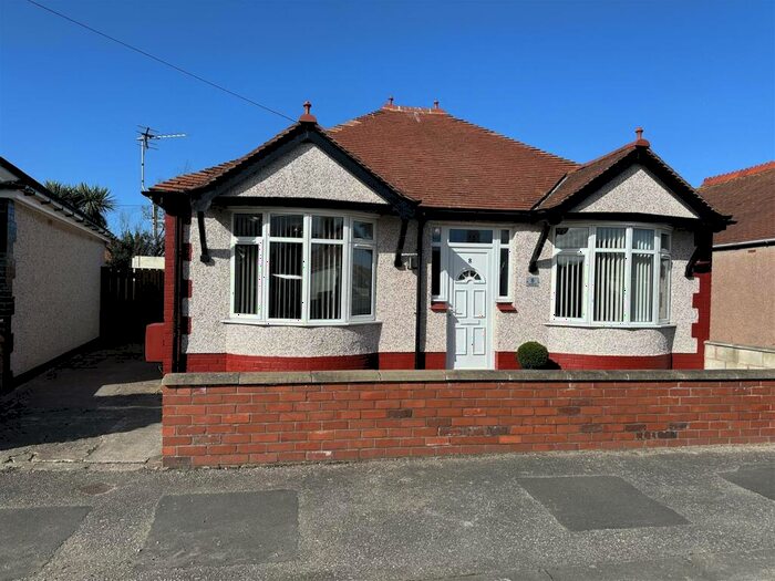 2 Bedroom Detached Bungalow To Rent In Oakwood Road, Rhyl, LL18