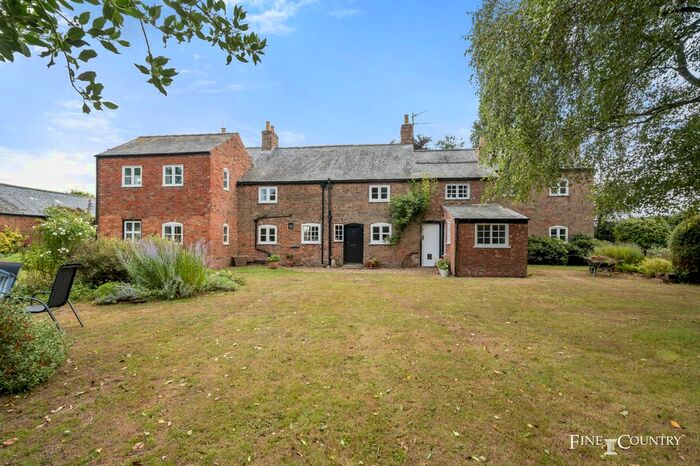 6 Bedroom Detached House For Sale In Guys Head Road, Sutton Bridge, Spalding, PE12