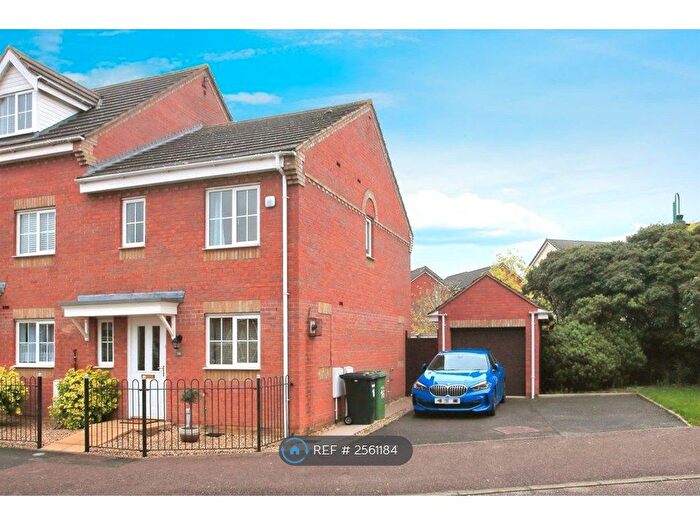 3 Bedroom End Of Terrace House To Rent In Buckthorn Road, Peterborough, PE7