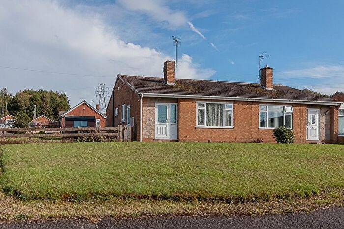2 Bedroom Semi-detached Bungalow For Sale In Greenacres, Kirkby In Ashfield, NG17