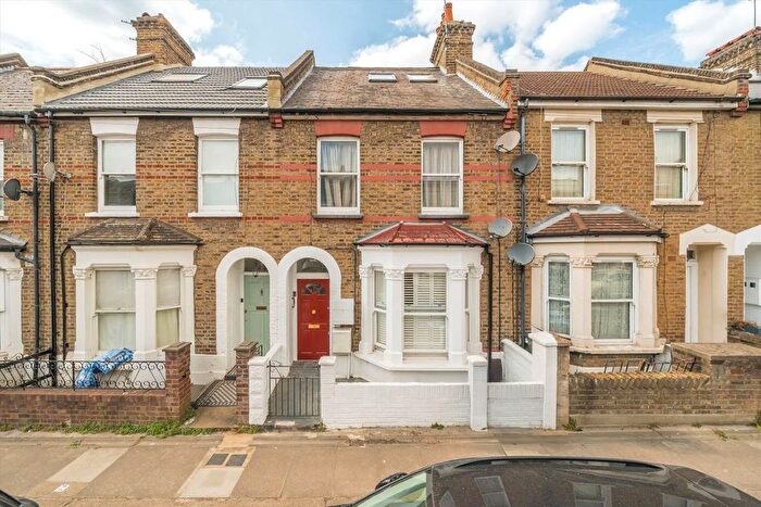1 Bedroom Flat To Rent In Felixstowe Road, Kensal Rise, NW10