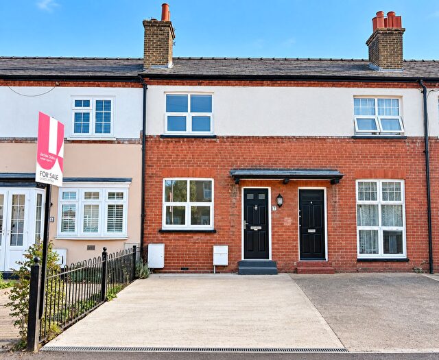 2 Bedroom Terraced House For Sale In Horton Hill, Epsom, KT19