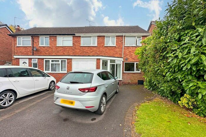 3 Bedroom Semi-Detached House To Rent In Poplar Road, Dorridge, B93