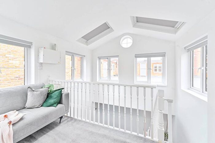 1 Bedroom Flat To Rent In Este Road, Battersea, London, SW11