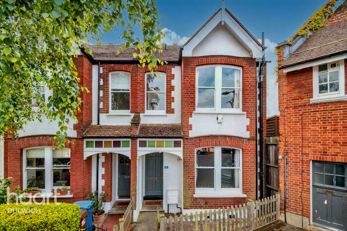 Houses for sale & to rent in SE24 9PL, Casino Avenue, Village London