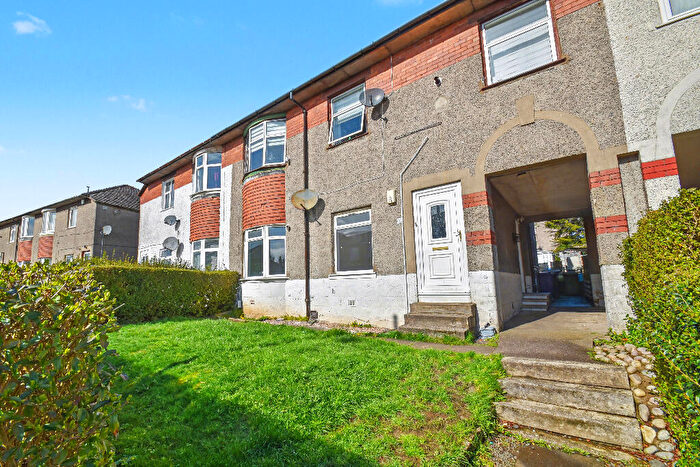 3 Bedroom Flat For Sale In Burnfoot Drive, Hillington, Glasgow, G52