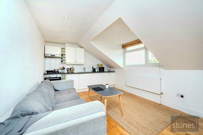 1 Bedroom Apartment To Rent In Crossfield Road, Belsize Park, London, NW3